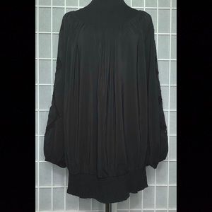 18/20 Lane Bryant black 3/4 peasant sleeve with lace detail top. Lightly worn.